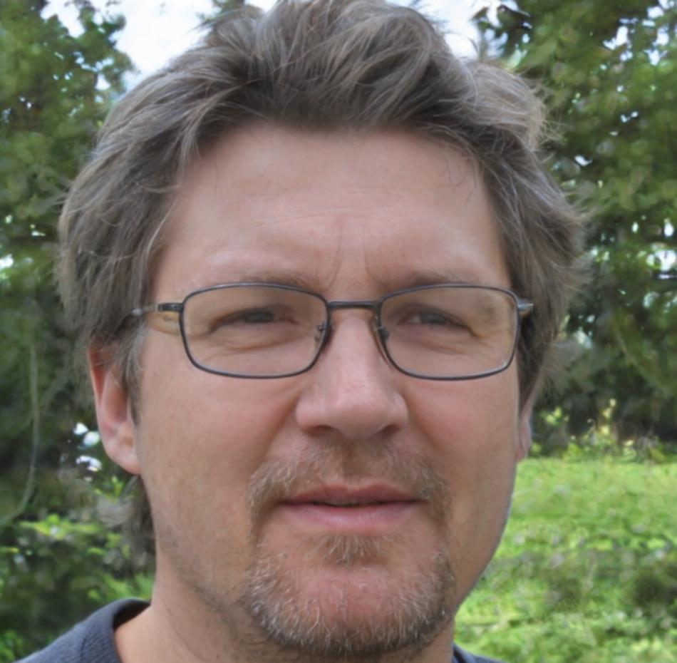 Dr. Sebastián Montemayor